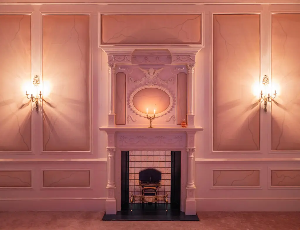 Quedarse en la habitación de Cathy de Cumbres Borrascosas es posible, le contamos cómo Chimenea de Cathy