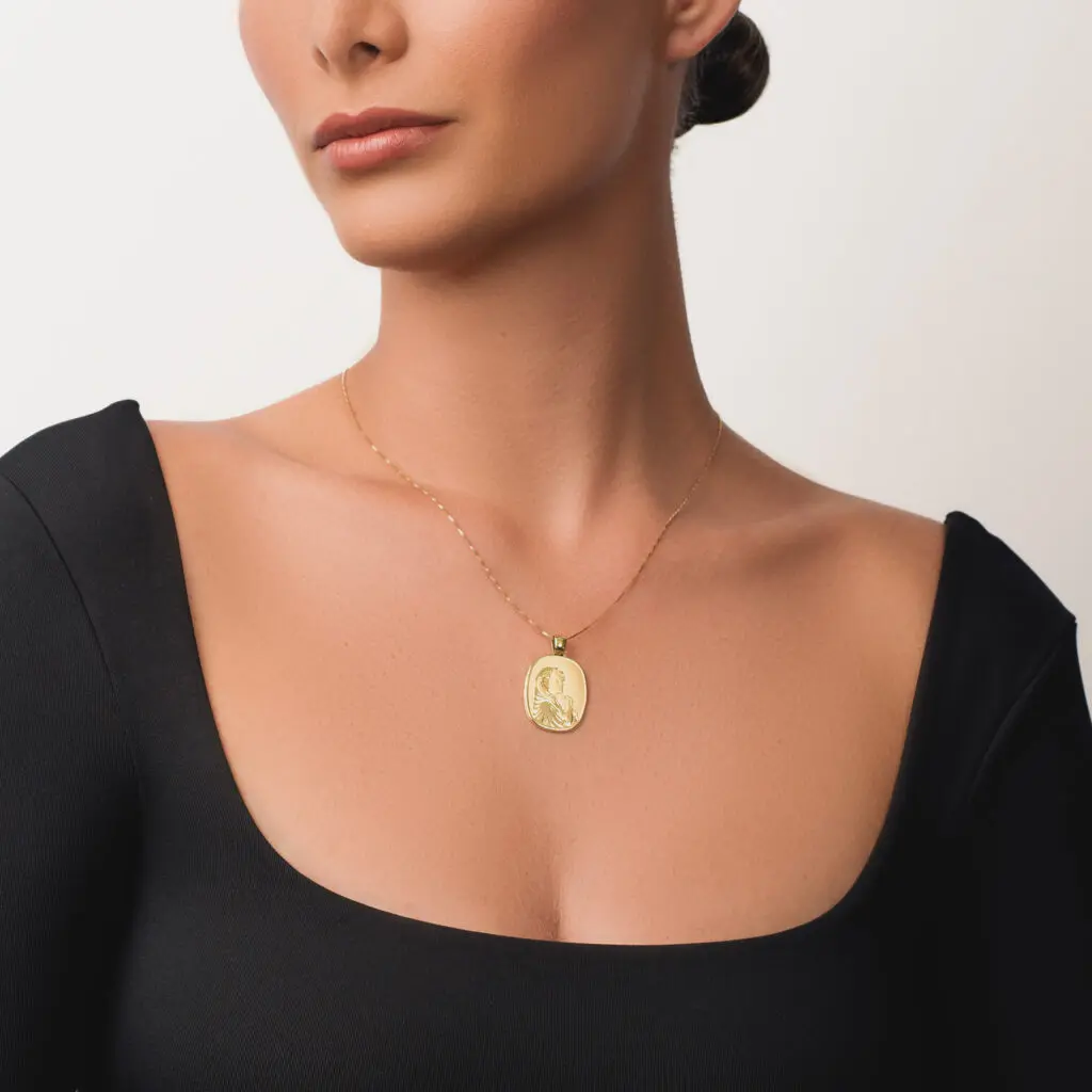 Semana santa: las joyas religiosas que marcan tendencia Semana santa: las joyas religiosas que marcan tendencia