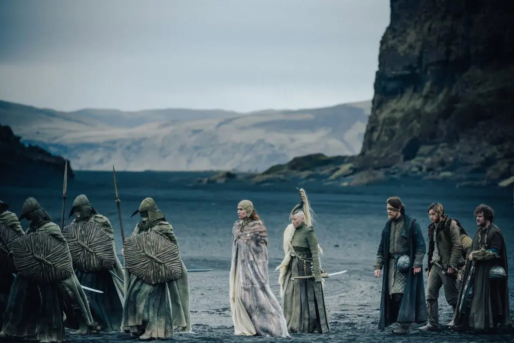 Traición, dragones y pasión prohibida: la Guerra de los Reinos conquista Universal+ Traición, dragones y pasión prohibida: la Guerra de los Reinos conquista Universal+