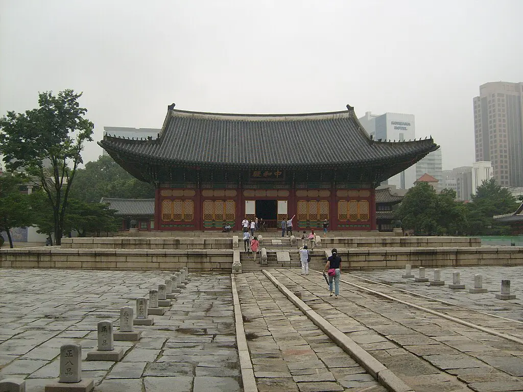 Deoksugung palace in seoul