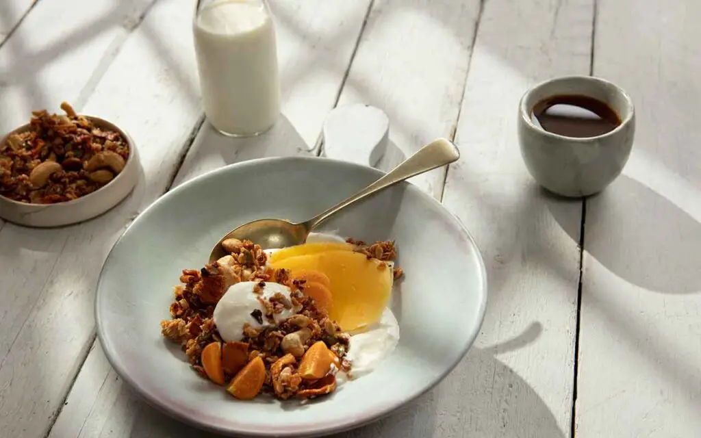 Cuatro desayunos ideales para sorprender a mamá en el día de la madre