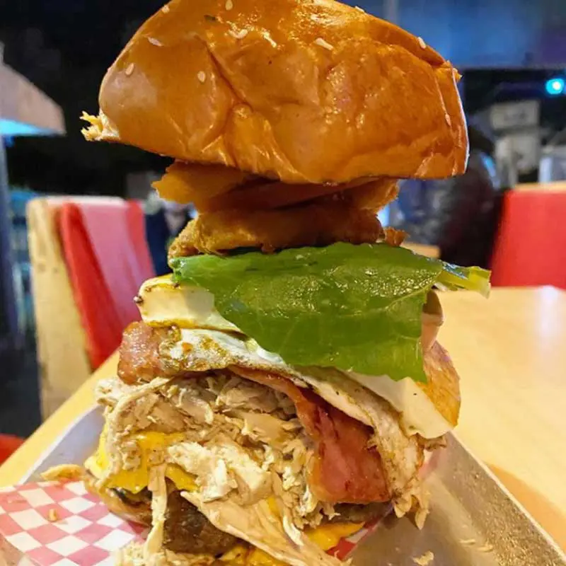 7 hamburguesas que debe probar en el burger fest 2021 Patacón costeño, hamburguesa