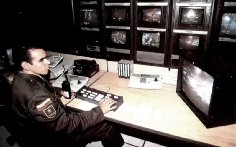 Un largo viaje hacia la noche bogotana, por Mario Mendoza Un largo viaje hacia la noche bogotana, por Mario Mendoza