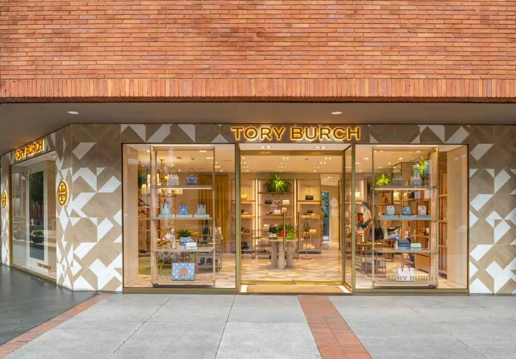 Tory burch en andino: la boutique que redefine la elegancia en bogotá