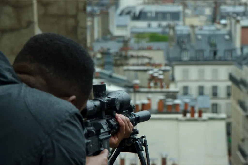 “cada episodio es una película”: howard overman habla sobre el desafío de crear parís bajo fuego