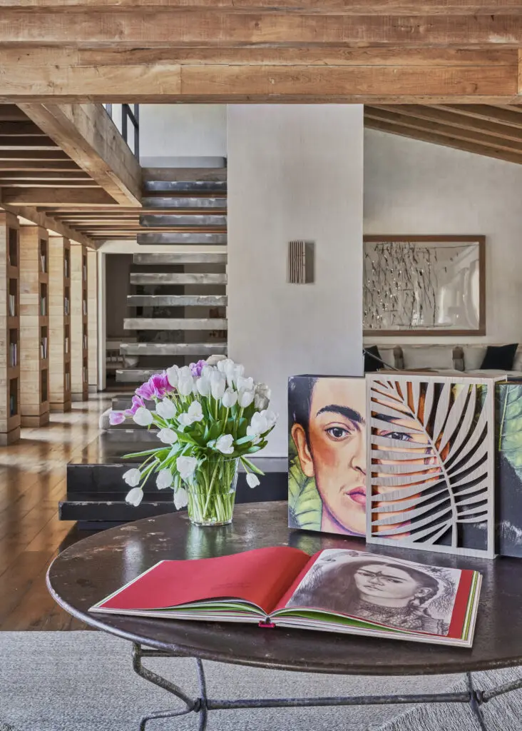 "Los Sueños de Frida Kahlo": el libro de lujo que plasma la historia de la artista mexicana