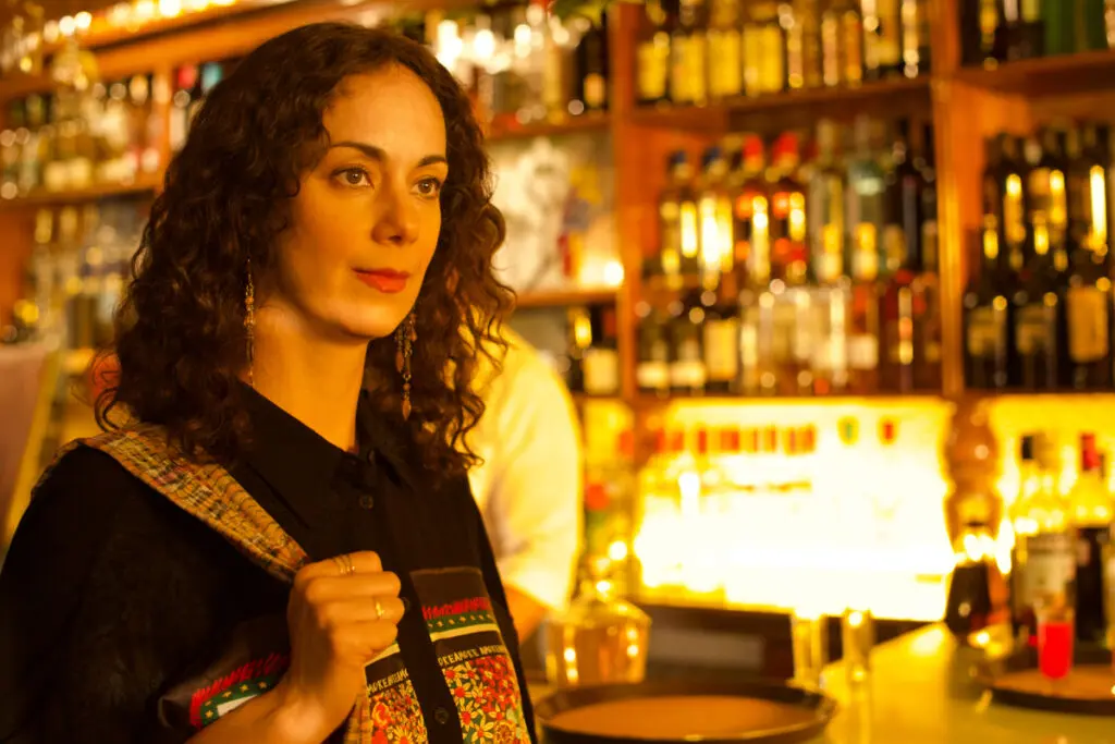Amarres, magia e irreverencia en la primera serie latinoamericana de hbo max Amarres hbo max