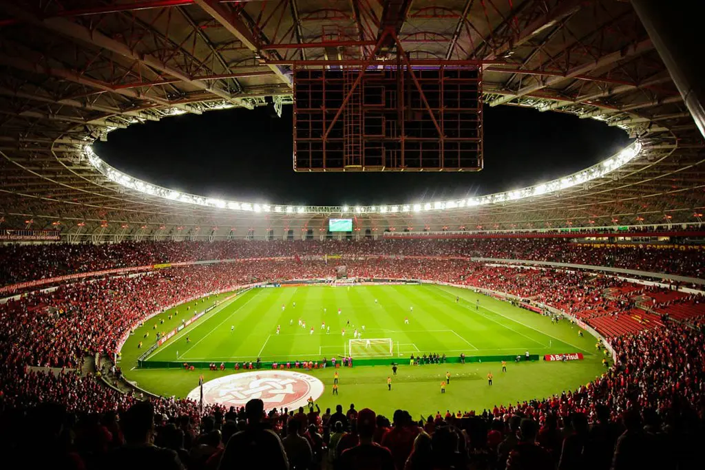 Los mejores destinos para disfrutar del fútbol: desde maracaná hasta madrid y barcelona