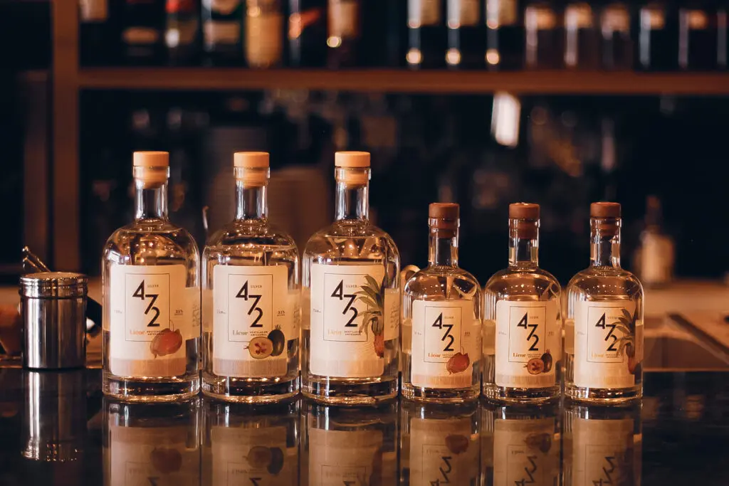 Ginebra de flores, brandy de uchuva y licor de maíz: el momento de los destilados locales 472 spirits
