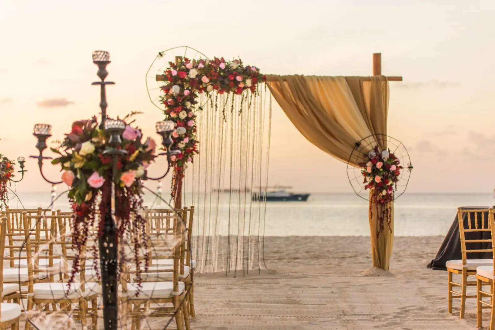 ¿Quiere ganarse un viaje a Aruba con su pareja?