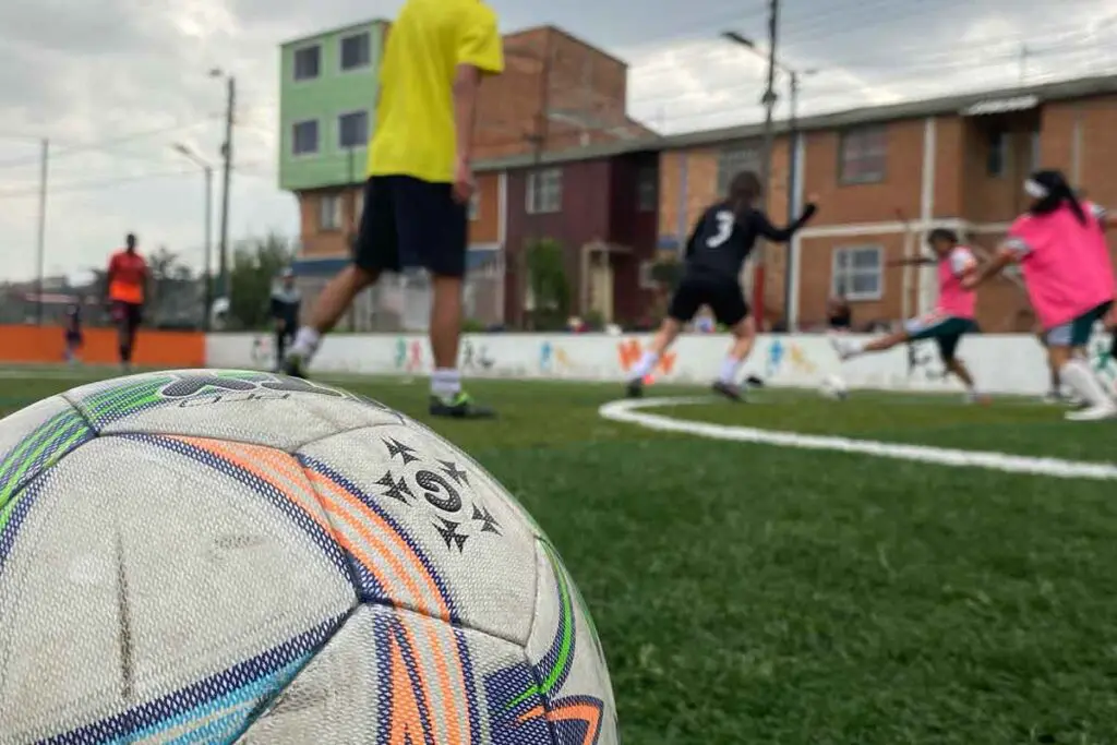 Persistencia y pasión: la historia de Lexi, la joven estrella emergente del Cazucá F.C.