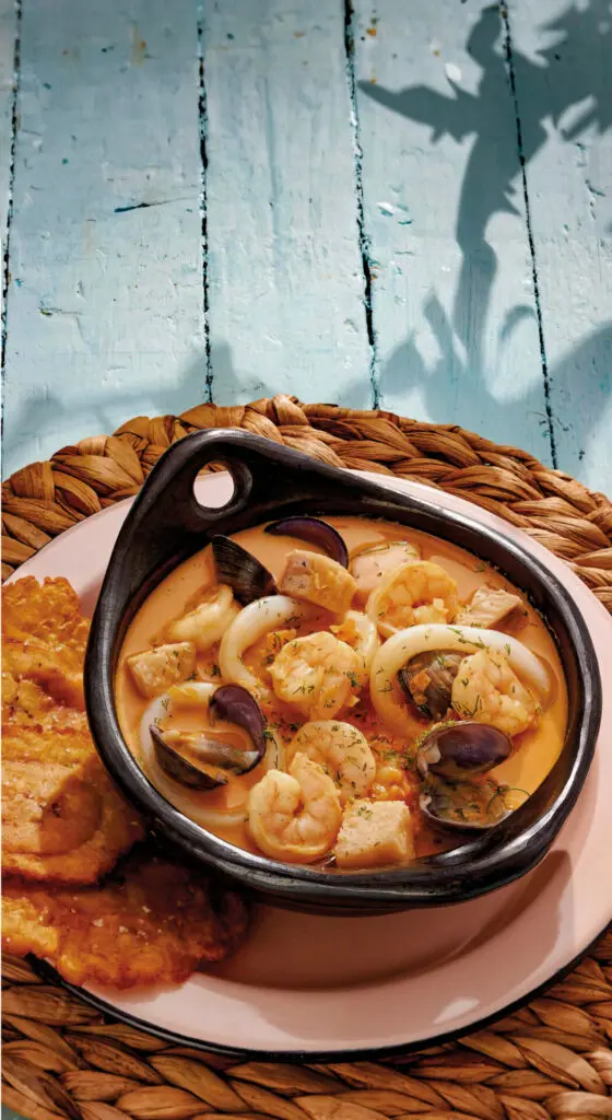 Cuatro recetas de sopas colombianas por ana belén charry que le calentarán el alma