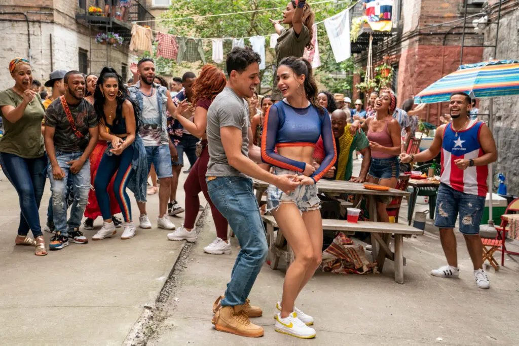 En el barrio: colores, ritmos y acentos latinos en la pantalla grande Minari