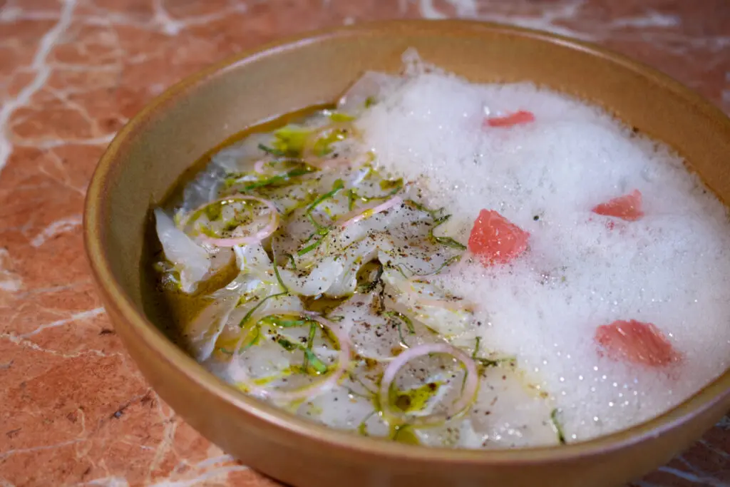 Contracorriente, el restaurante que apuesta por la comida de mar en bogotá Ceviche contracorriente