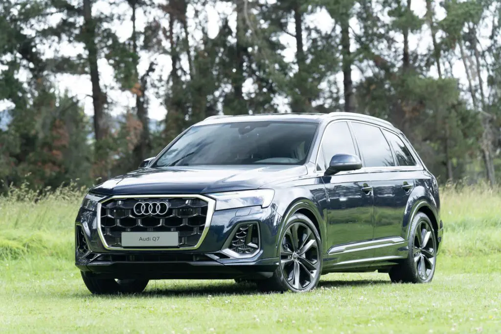 Relanzamiento del audi q7 s line híbrido: tecnología y elegancia redefinidas