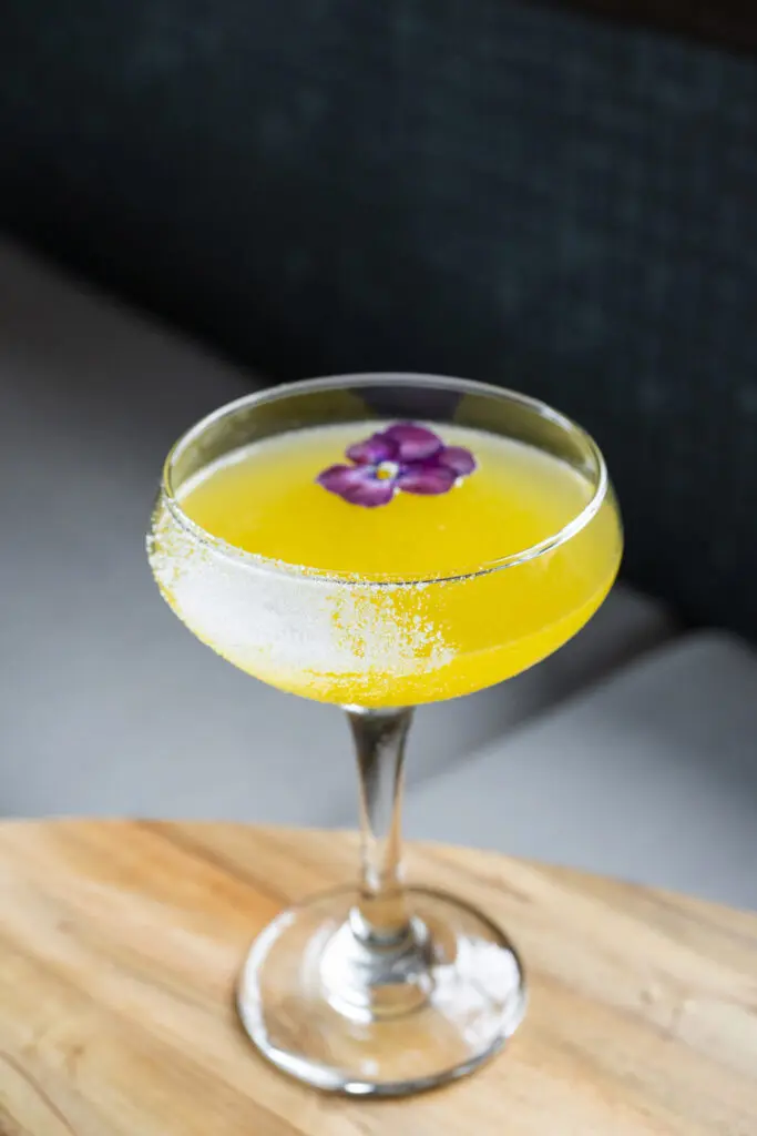 Caña, la casa negra de Chapinero, para tomar buen aguardiente y otros destilados de caña