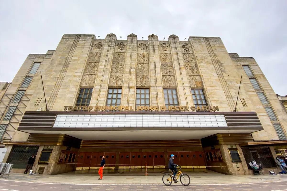 David_Micolta_teatro