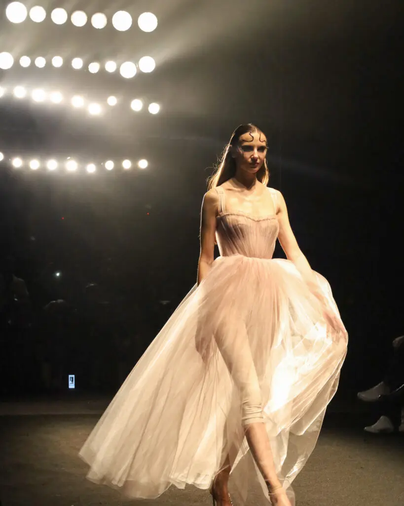 vestido faja jorge duque