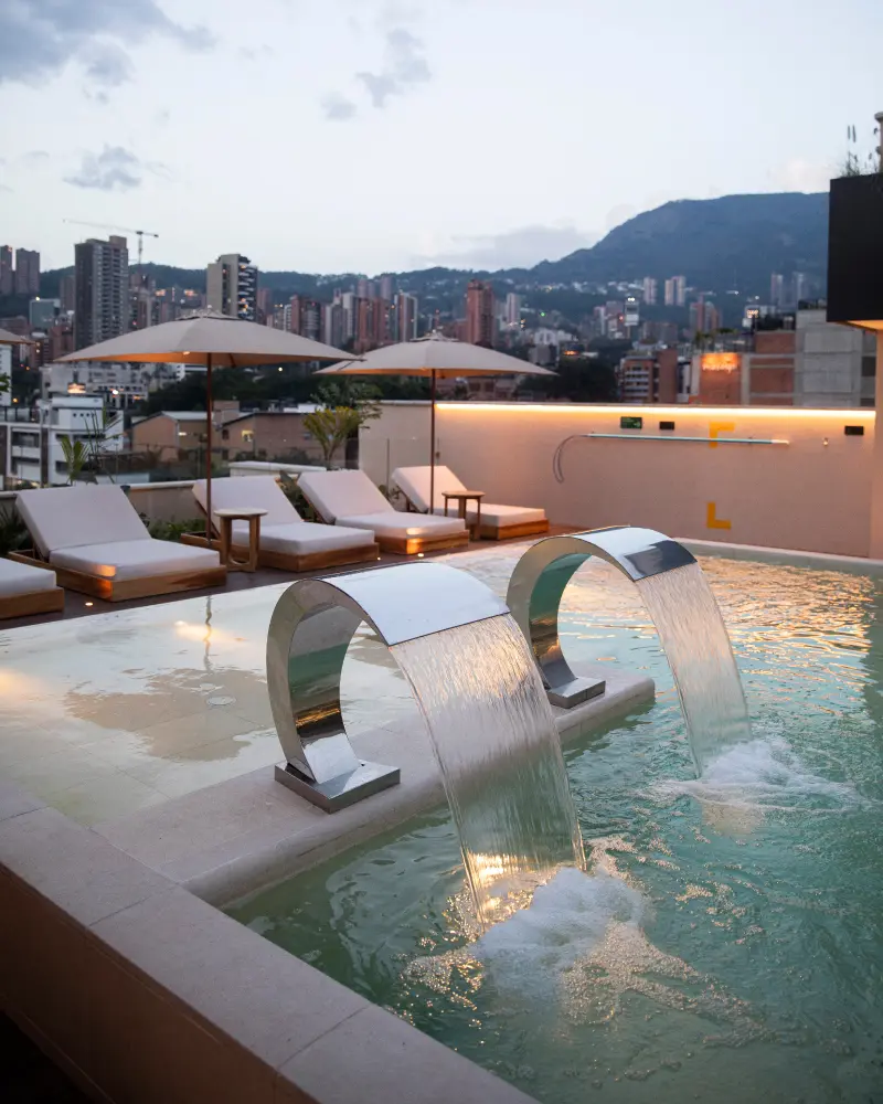 Hotel piscina Medellín