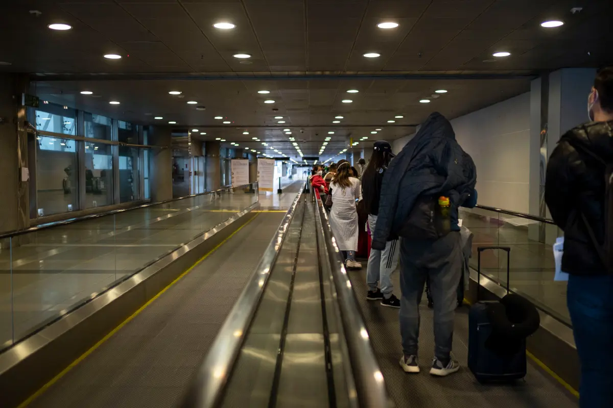 Así es regresar a Colombia en un vuelo humanitario: la historia de Emilio Aparicio