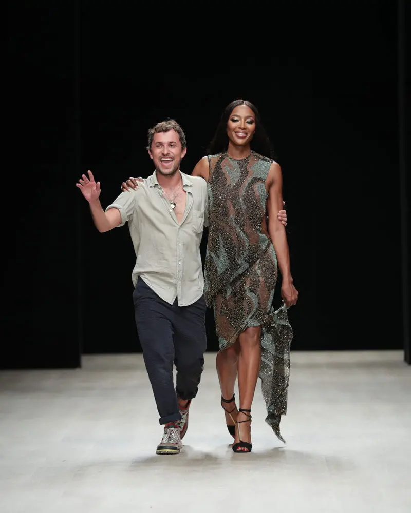 Esteban Cortázar y Naomi Campbell