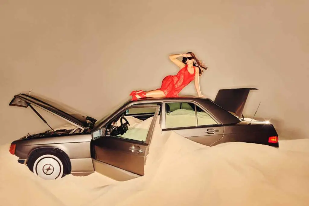 Nelly kim furtado neto, conocida simplemente como nelly furtado, es una cantante, compositora y productora musical luso-canadiense. ​