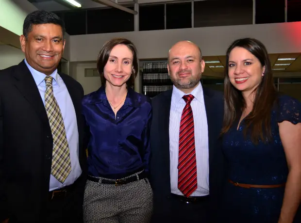 Antonio Navarrete, Ángela Gardeazábal, Luis Crespo, Belkis Agudelo y el Padre Rodrigo Betancur.