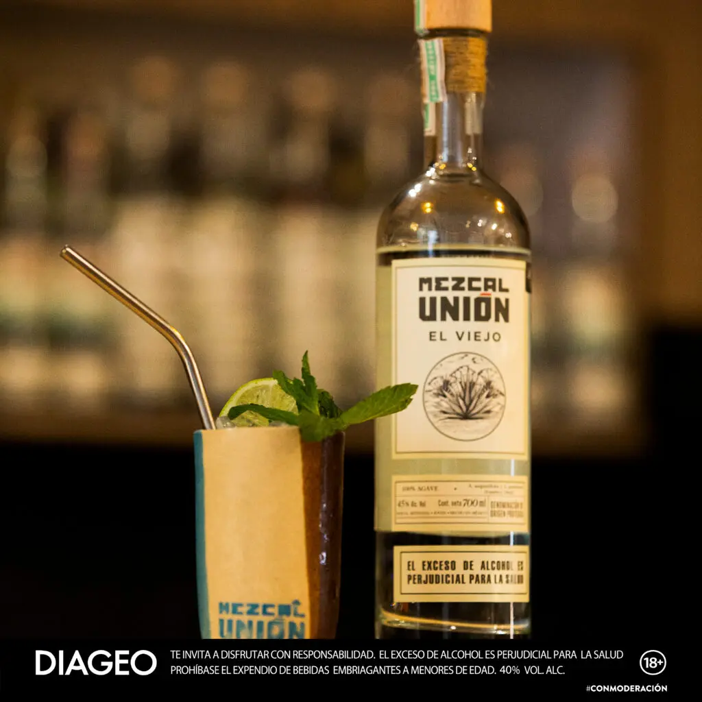 Una noche en Chapinero tomando mezcal: la bebida que ‘nació de un rayo’ 