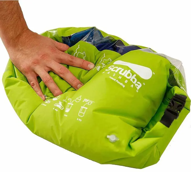 Elementos para viajeros que pueden mejorar su experiencia de viaje Gadgets-viajeros-Scrubba-Wash-Bag-01