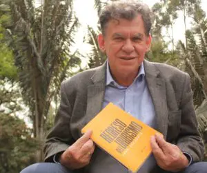 “La política se hace de emociones”: Entrevista con León Valencia