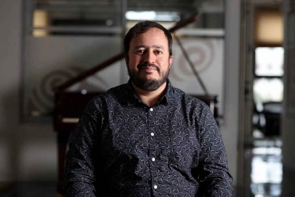Jaime andrés monsalve, de radio nacional de colombia, comparte sus libros favoritos Amor-se-escribe-sin-hache-enrique-jardiel-poncela-