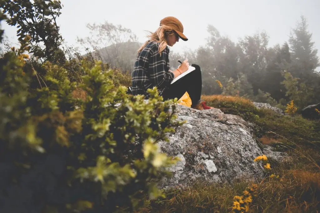 ¿qué es el ‘journaling’ y cómo utilizarlo como una herramienta de terapia? Journaling