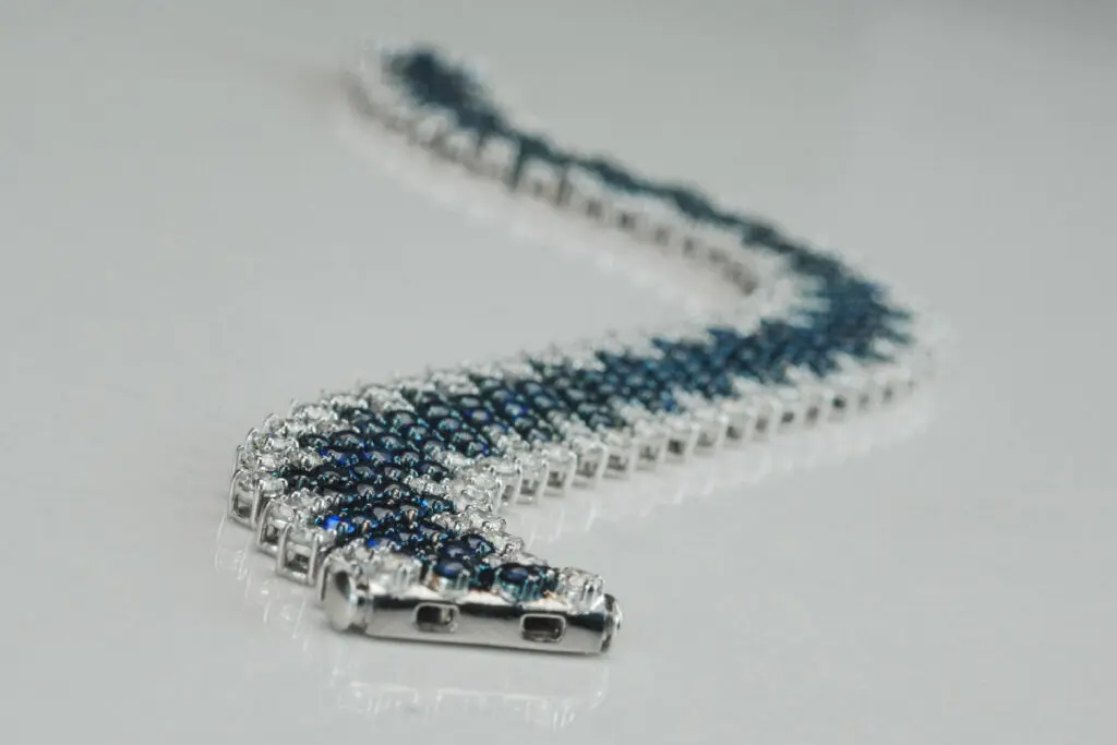 Zafiro joyería liévano