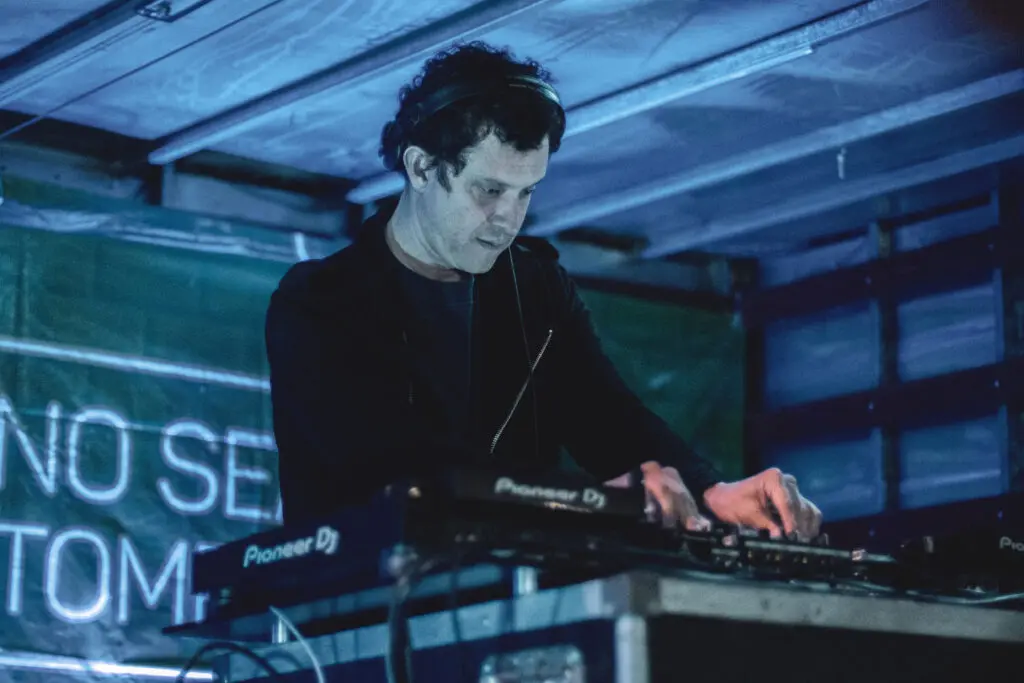 Julio victoria dj