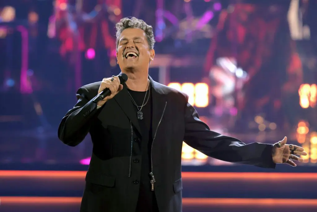 Carlos vives en los latin grammy