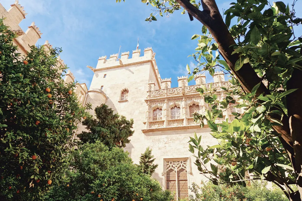 La Lonja de la Seda fue declarada patrimonio de la humanidad en 1996 / Mensink (Shutterstock).