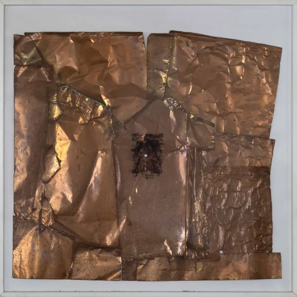 El nuevo ciclo expositivo del mambo que narra las cicatrices, las tecnologías y los fetiches