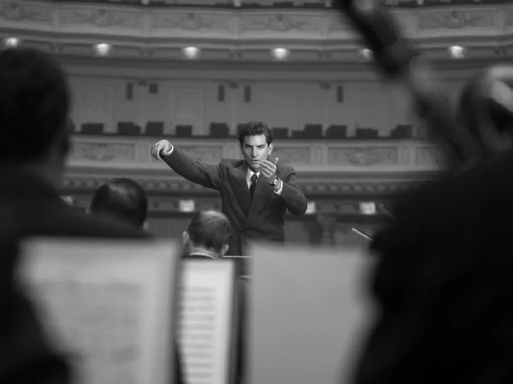Maestro, la película en netflix con la que bradley cooper podría ganar el premio oscar
