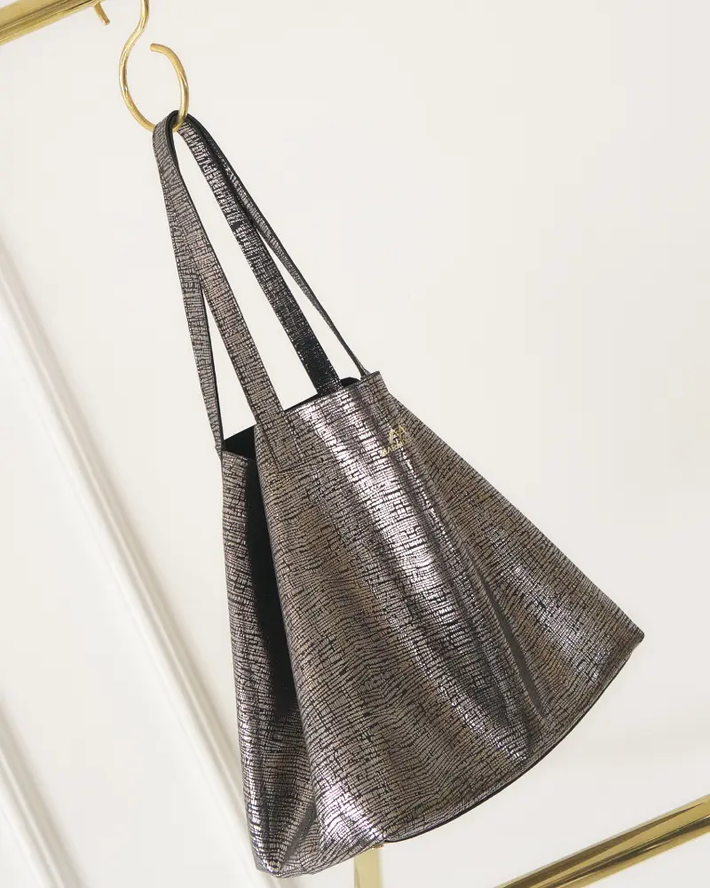 Marmolejo Leather, un emprendimiento exitoso en la Feria EVA Bolso en cuero