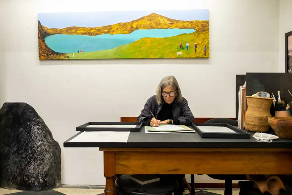 Descubra las joyas que brillarán en la Gala MAMBO 2022 Mónica Meira artista