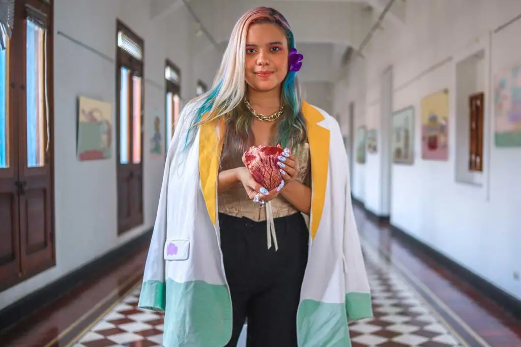 Seis artistas colombianas que triunfan en NFT Novela Magdaniels NFT