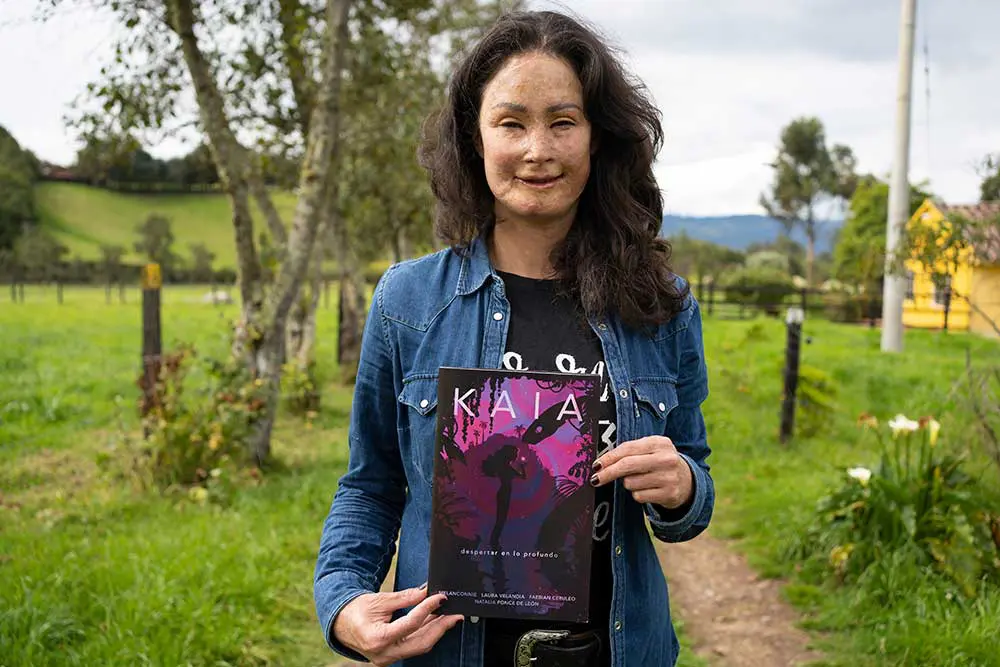 “Te conviertes en sobreviviente y de sobreviviente a superhéroe”: Natalia Ponce de León sobre su nuevo cómic