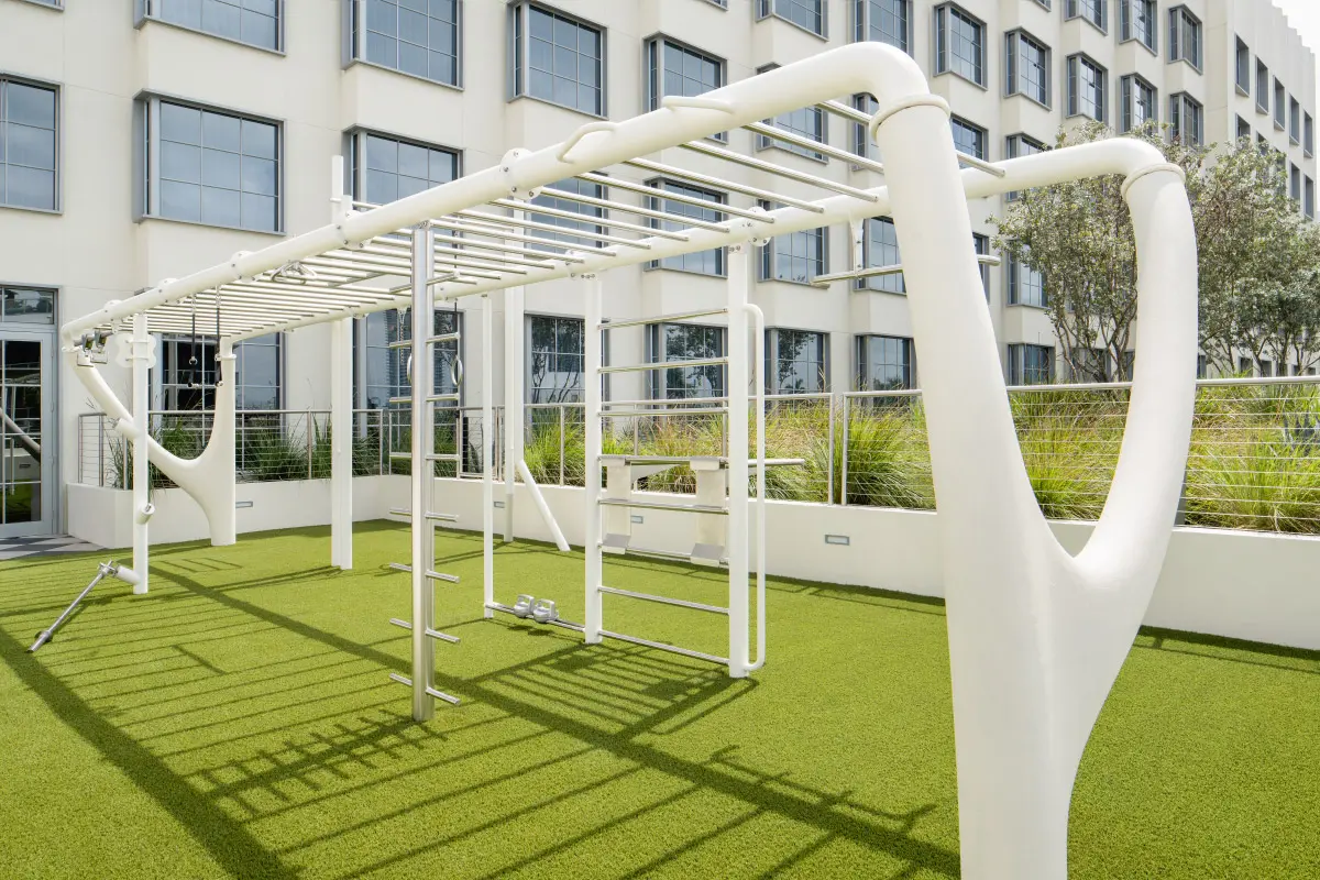 Un oasis tropical, así es el hotel de Pharrell Williams en Miami Beach gimnasio