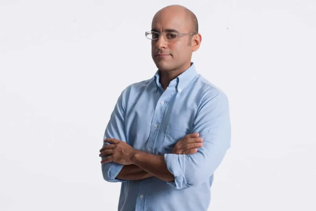 Escritor peruano gustavo rodríguez ganador del premio alfaguara 2023