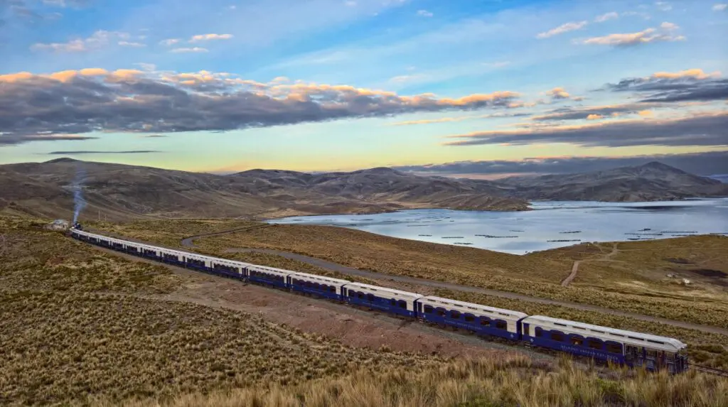 Cuatro destinos para enamorarse de perú a fin de año, distintos a machu picchu Tren de lujo en perú