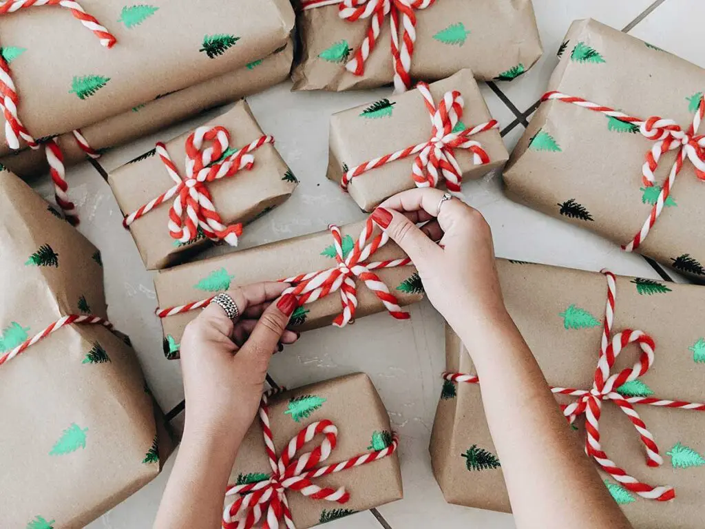 Ideas para empacar los regalos de manera sostenible