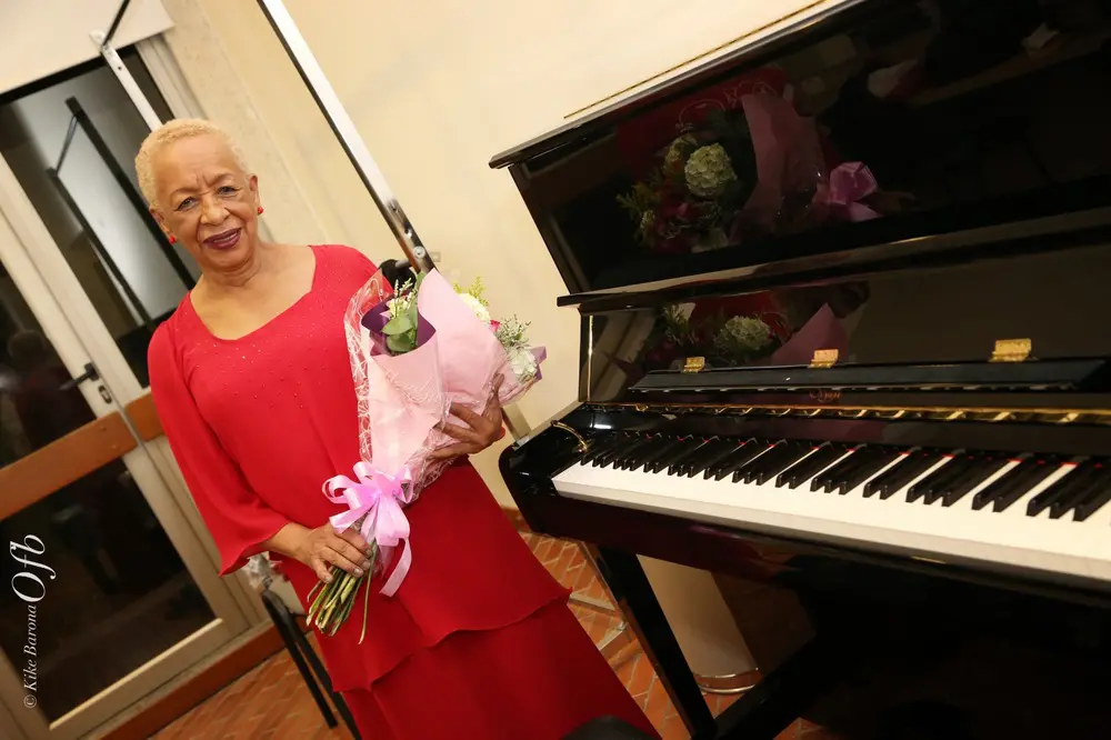 Teresita gómez: “yo tocaba piano para que la gente me quisiera, ahora toco porque quiero a la gente” Teresita gómez en concierto con la filarmónica
