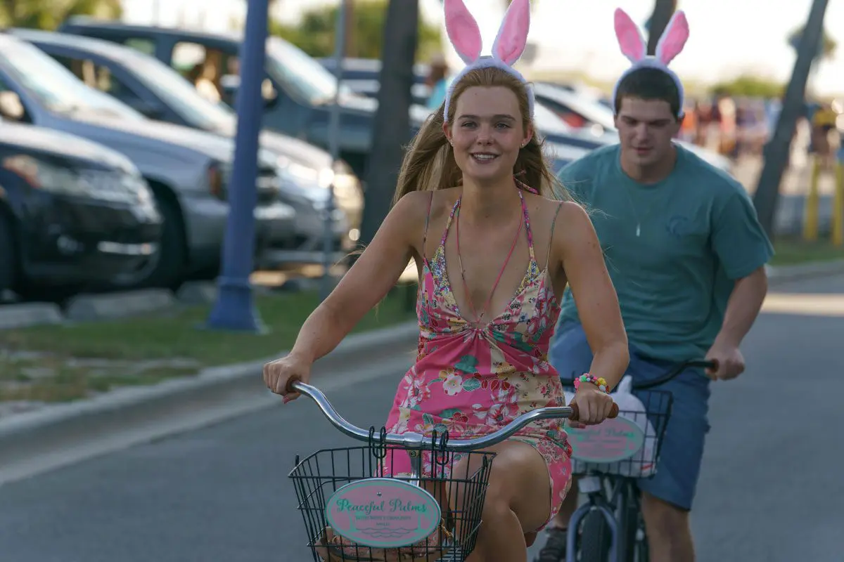 The girl from plainville starzplay