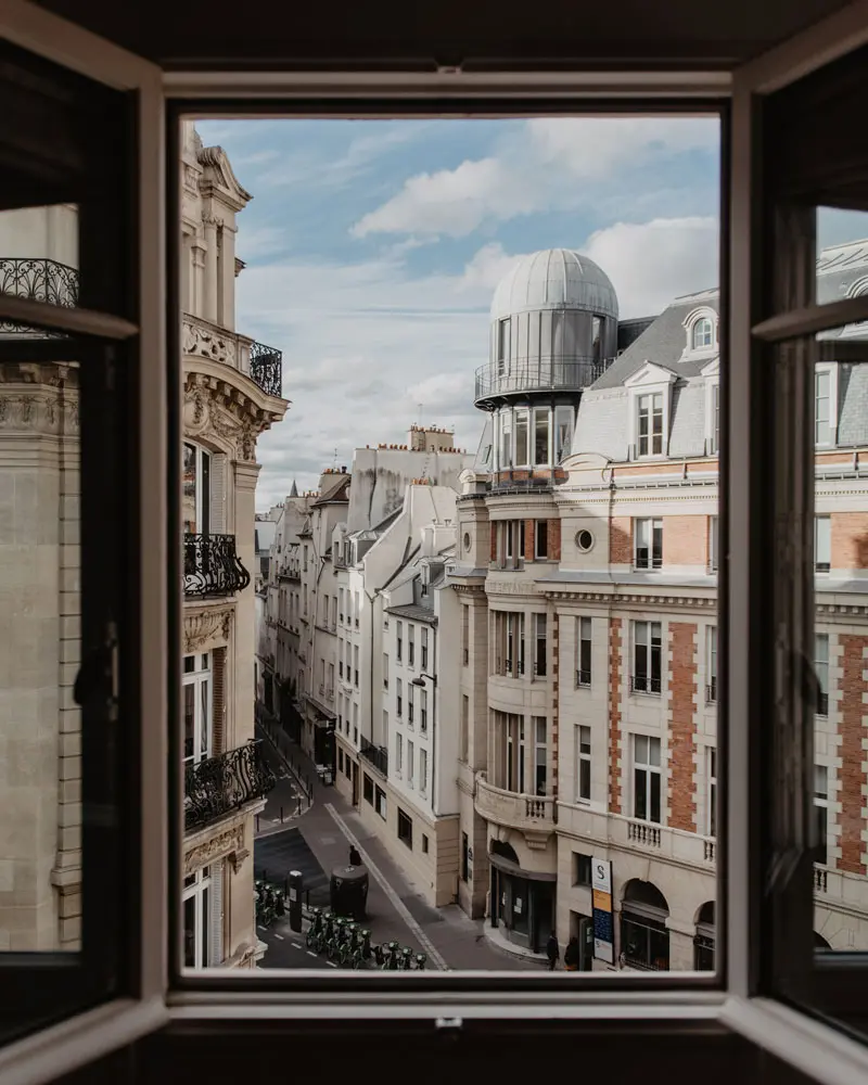 Siempre París, una guía completa para ver la ciudad más romántica con otra mirada París ventana