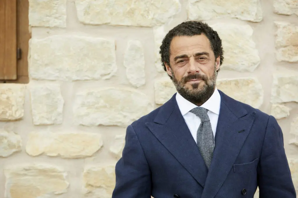 'cuando alguien ve mi cara piensa en una etiqueta de vino’, vicente dalmau cebrián-sagarriga, conde de creixell Vicente dalmau cebrián-sagarriga es presidente de la marca de vinos marqués de murrieta.